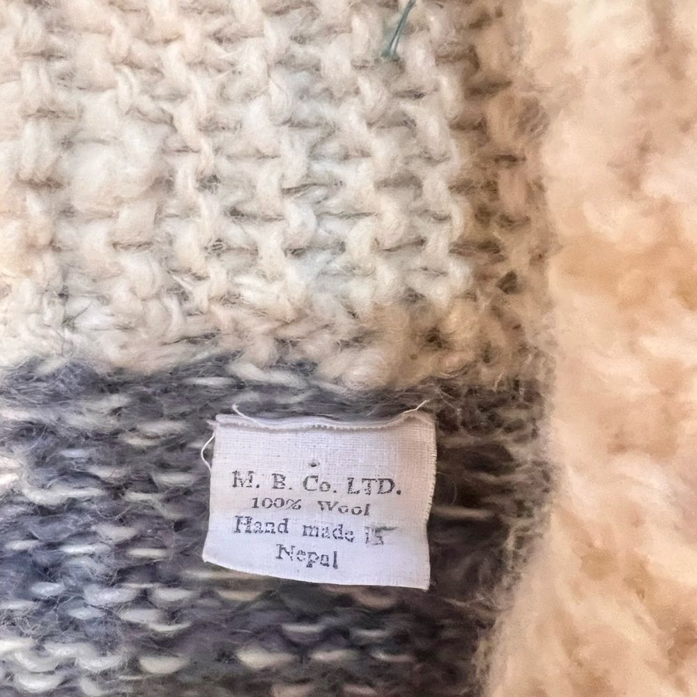 Vintage yin yang wool sweater - Picture 5 of 8